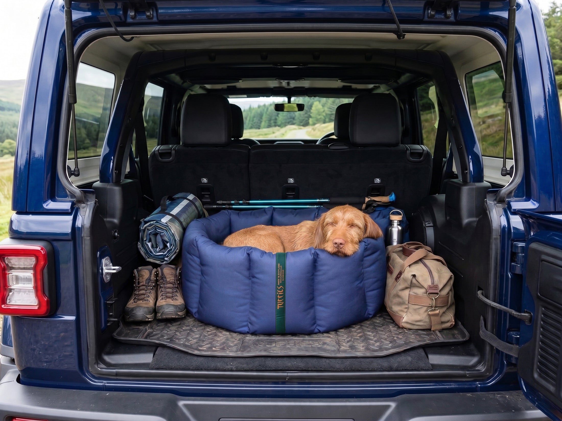 (Full Nest Navy with Navy Dog Dryer)