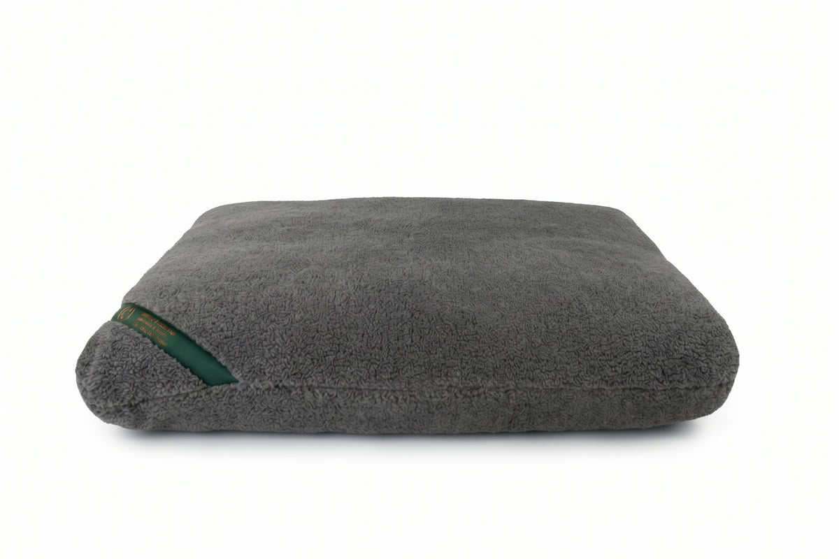 CLEARANCE : SMALL 68 x 59cm Luxury Fleece in Grey