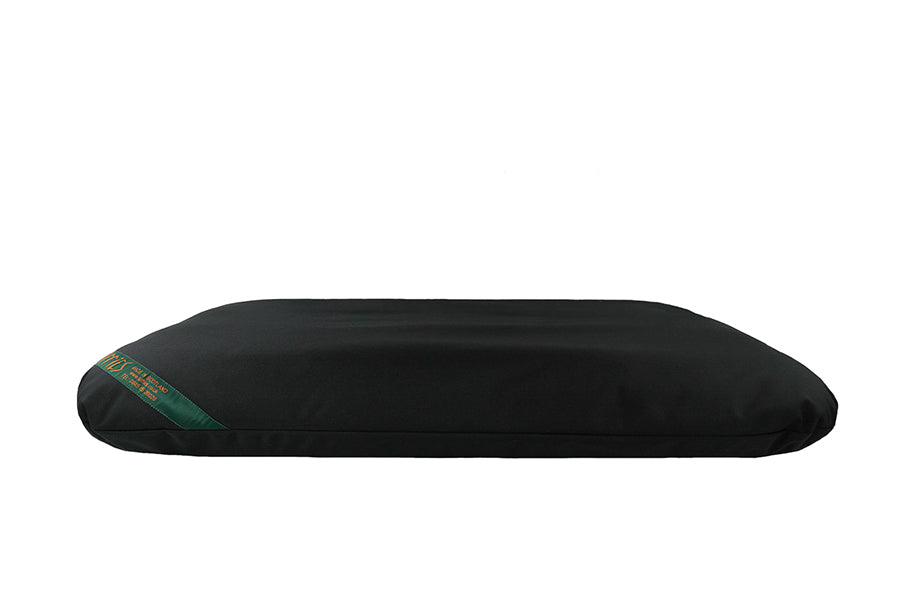 (Black)