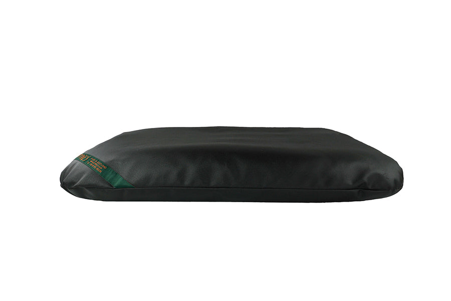 (Black)