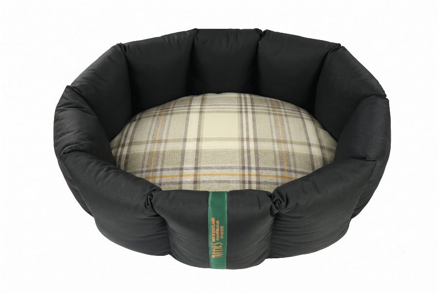 (Full Nest Black with Sprigs)