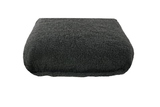 (Black)