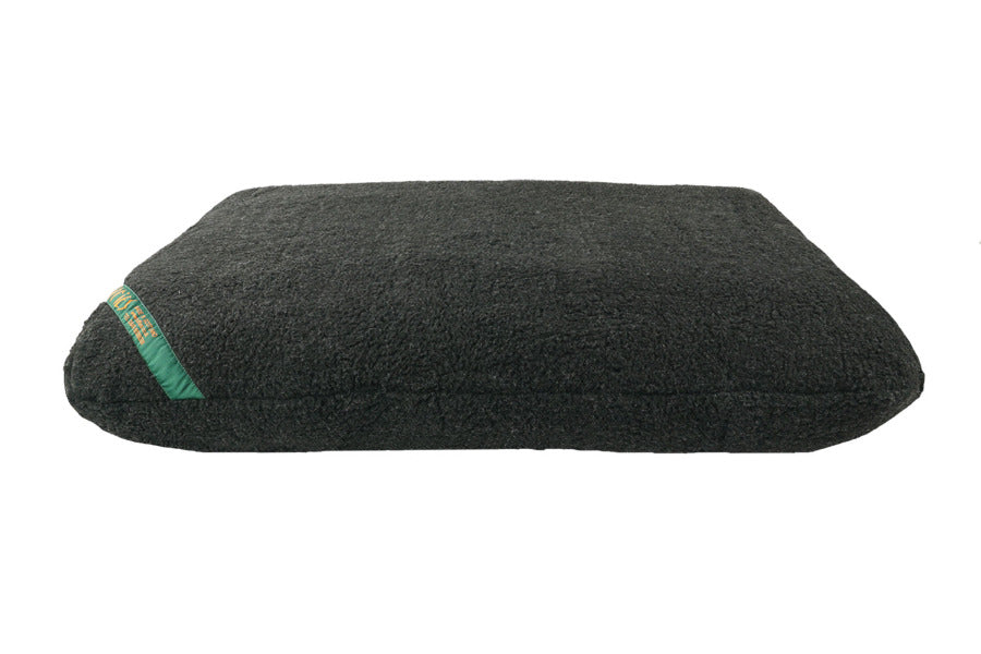 (Black)