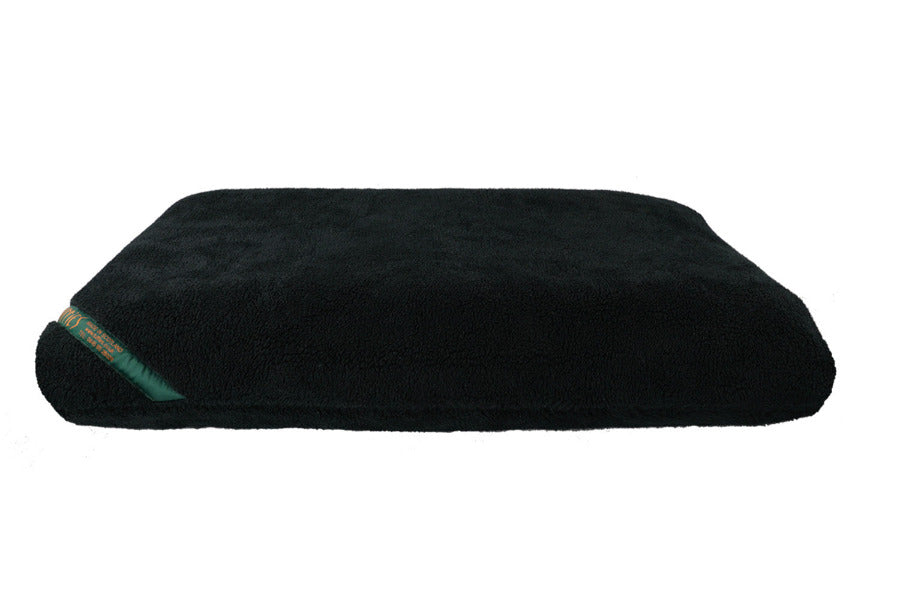 (Black)