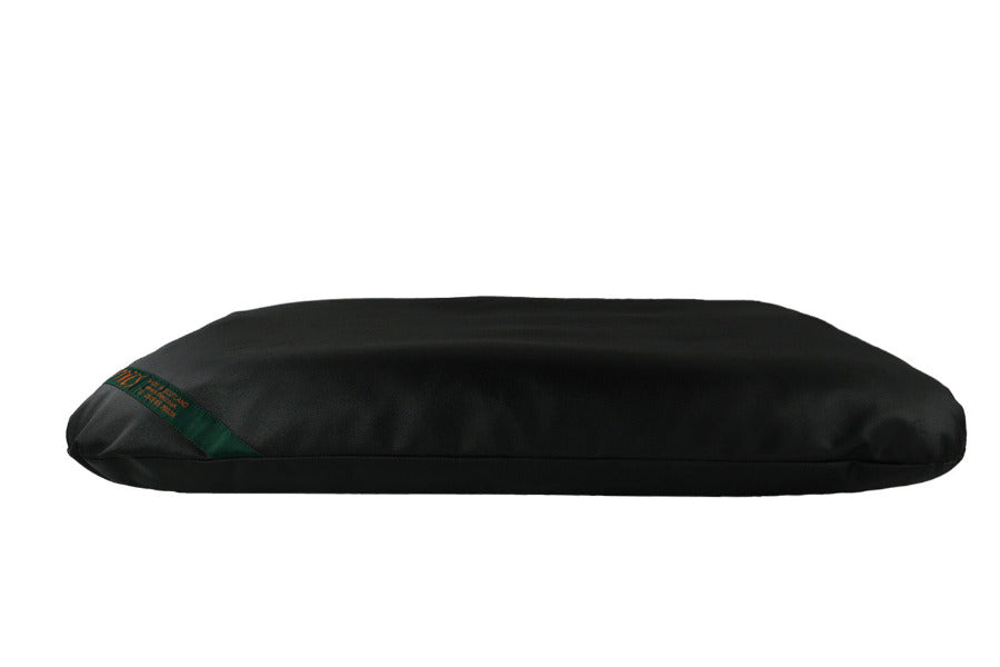 (Black)