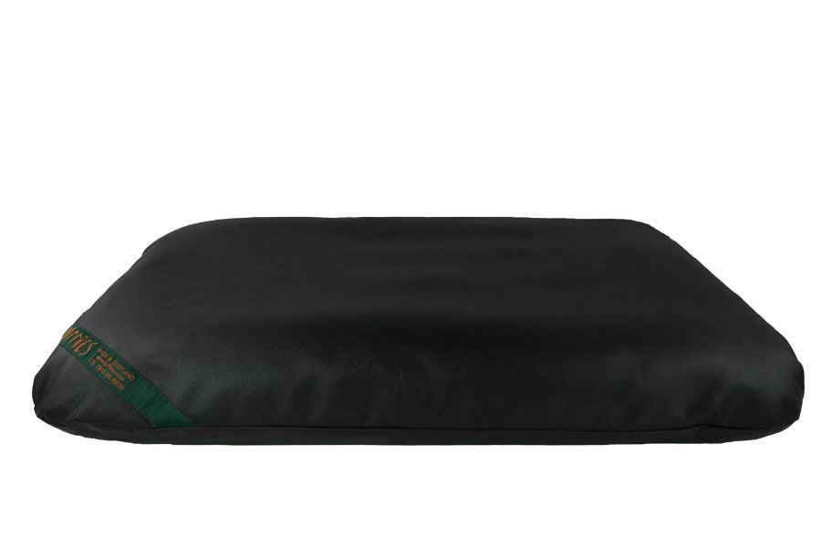 (Black)
