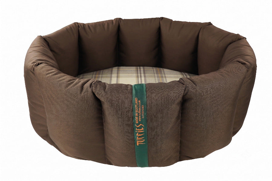(Full Nest Chocolate with Sprigs)