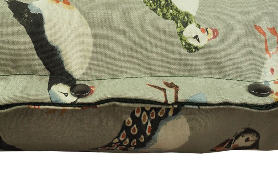 (Puffins)